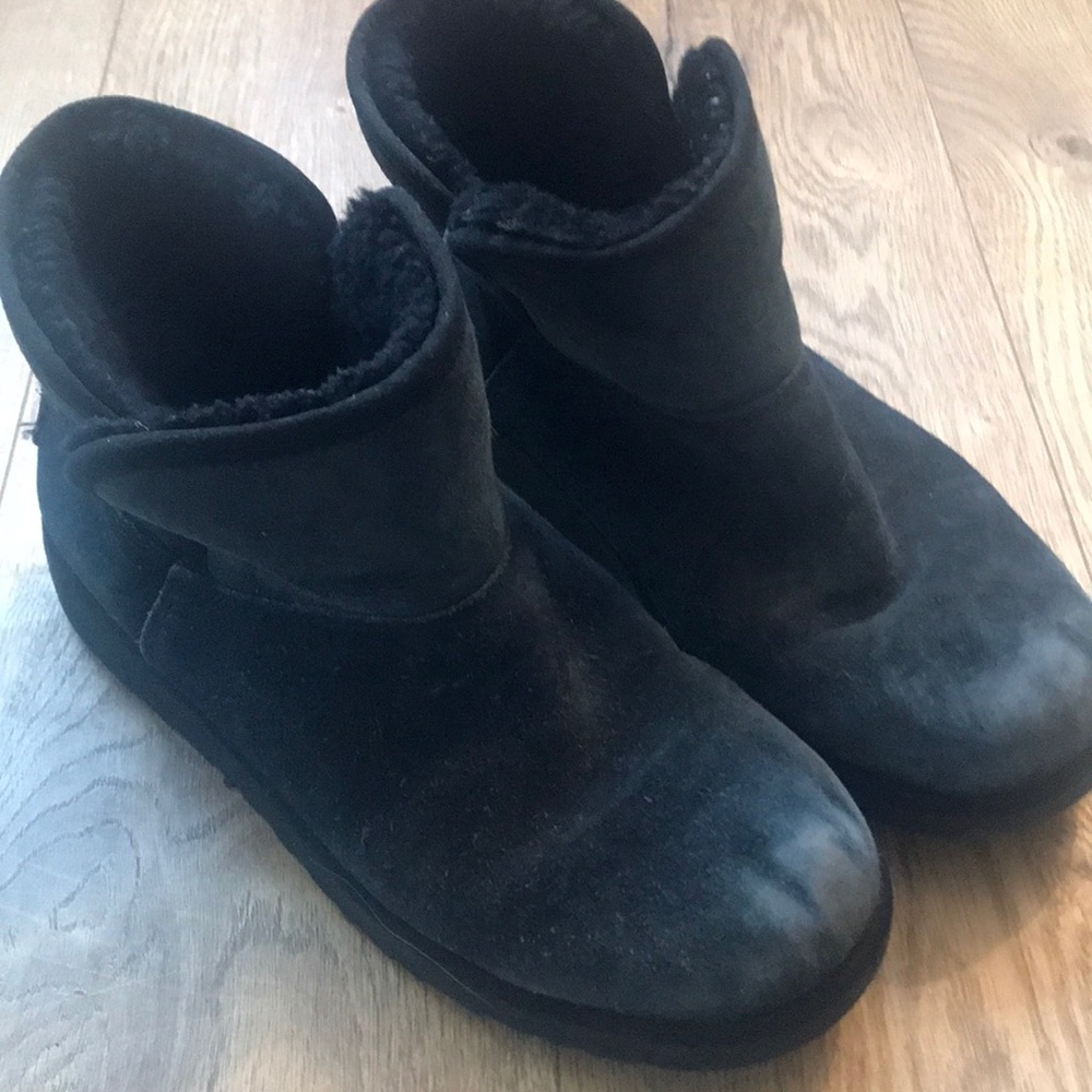 Girls low uggs